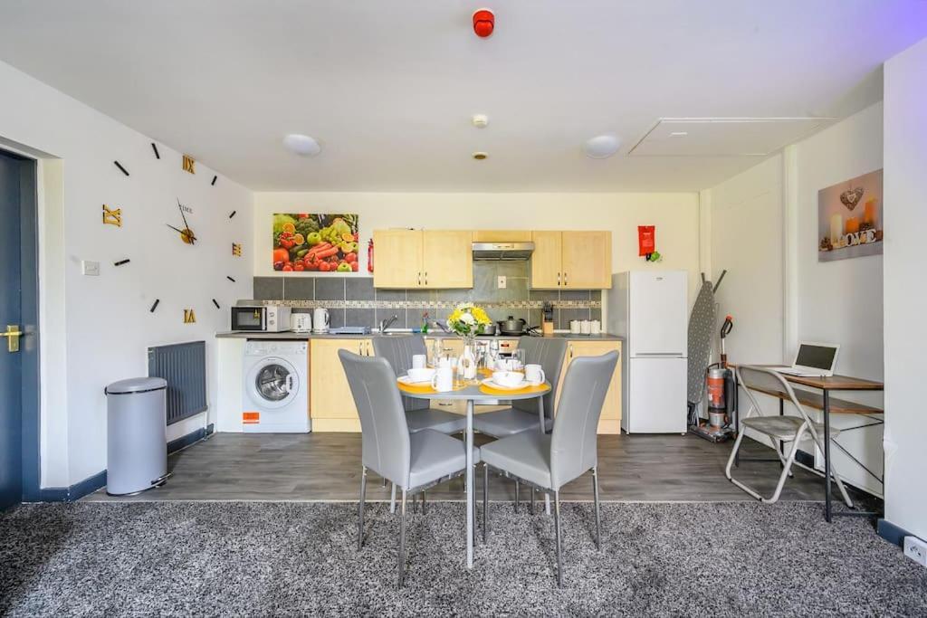 -F5Gh- For Relaxed & Cosy Stay, Free Parking, Wifi Leeds (West Yorkshire) Exterior foto